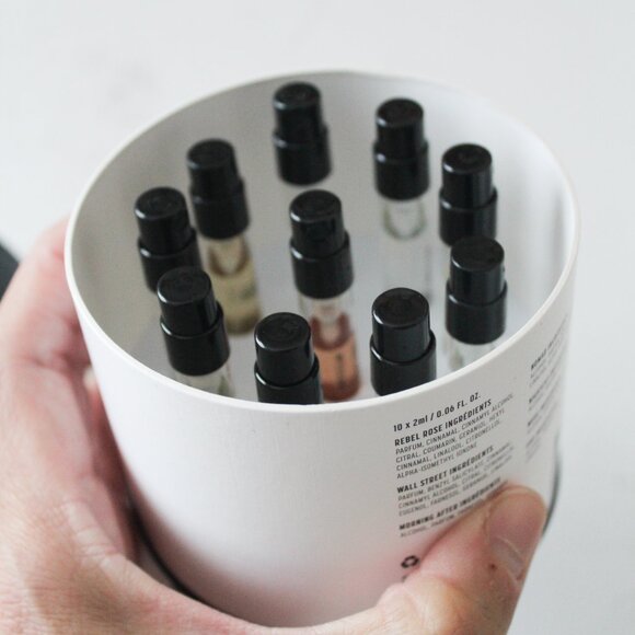 who is elijah discovery set - Picture 3 of 5